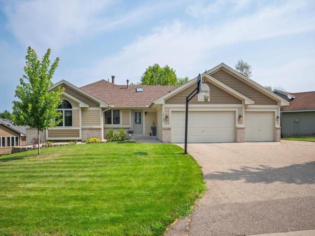 16185 Inglewood Drive Lakeville MN 55044 - MLS# 7148873