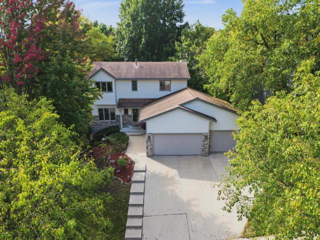 2112 Parkwood Hills Drive NE Rochester MN 55906 - MLS# 7149311