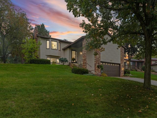 1142 Parkview Lane Eagan MN 55123 - MLS# 7149854