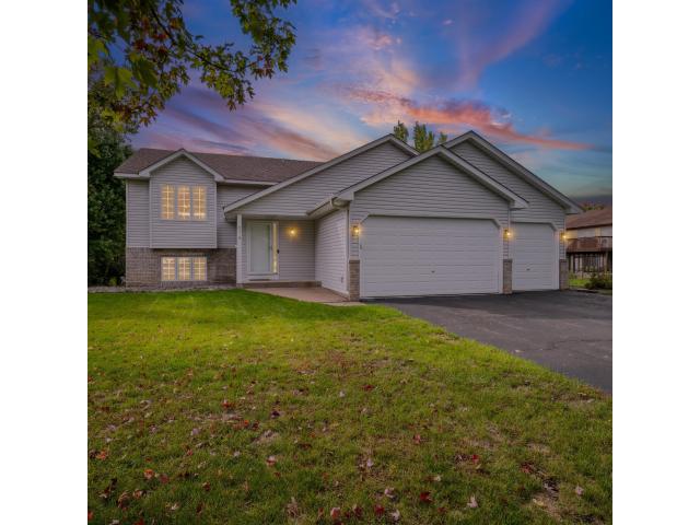 674 Lois Lane Lino Lakes MN 55014 - MLS# 7150417