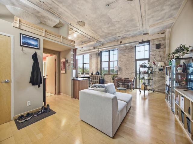 1901 E Hennepin Avenue Unit 303 Minneapolis MN 55413 - MLS# 7150949
