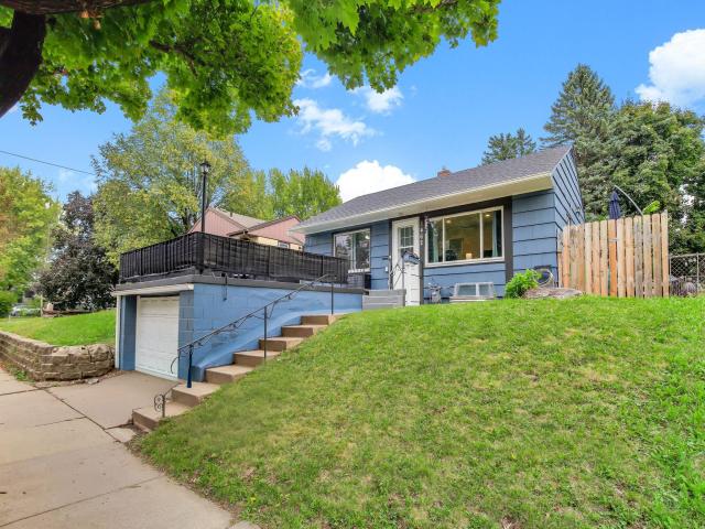1462 Hazelwood Street Saint Paul MN 55106 - MLS# 7151159