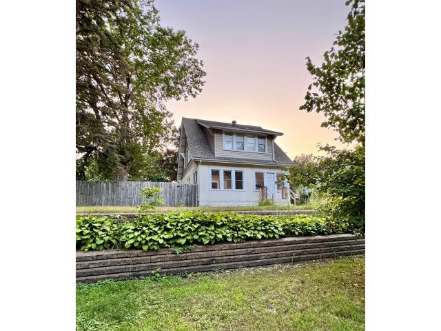 929 Barclay Street Saint Paul MN 55106 - MLS# 7151316