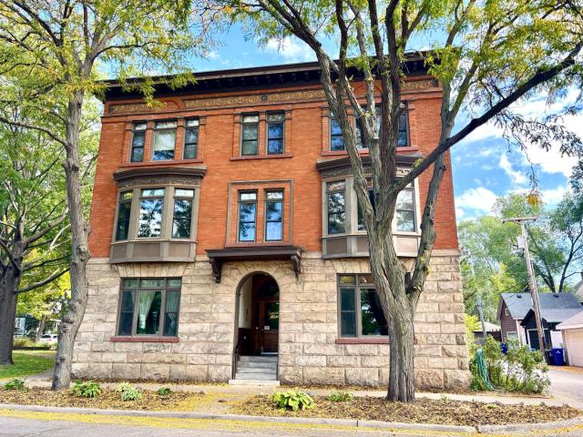 110 Saint Albans Street N Unit 3 Saint Paul MN 55104 - MLS# 7151603