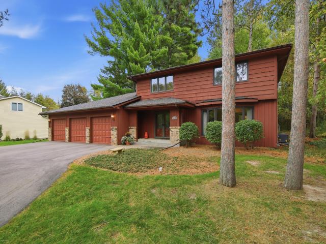 7413 Pinehurst Court Mahtomedi MN 55115 - MLS# 7151707
