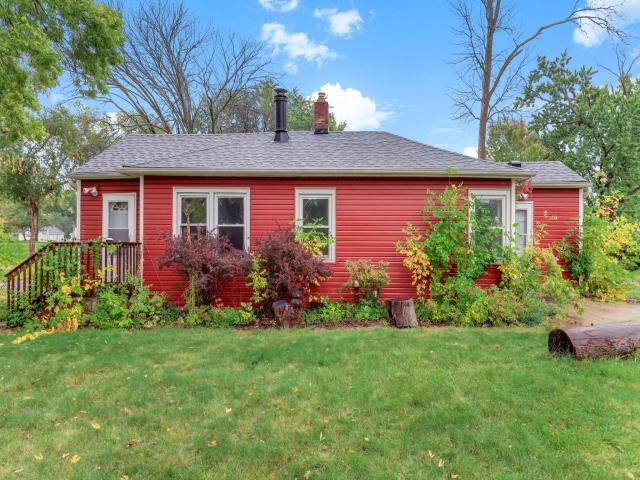 2526 2nd Street N North Saint Paul MN 55109 - MLS# 7152028
