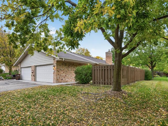 2261 Wildwood Circle Minnetonka MN 55305 - MLS# 7152475