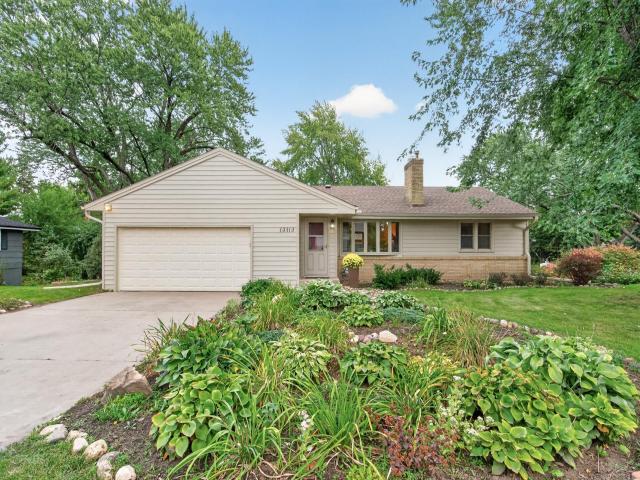 13819 Bellevue Drive Minnetonka MN 55345 - MLS# 7152605