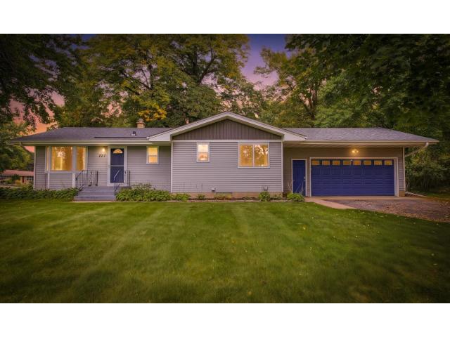 727 Tanglewood Drive Shoreview MN 55126 - MLS# 7153099
