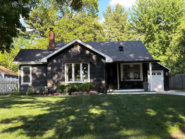 217 E Owasso Lane Shoreview MN 55126 - MLS# 7153551