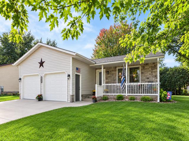 260 Westgate Drive Winsted MN 55395 - MLS# 7153569