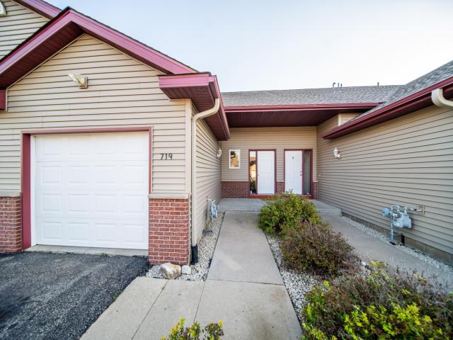 719 10th St SW Pine Island MN 55963 - MLS# 7153703