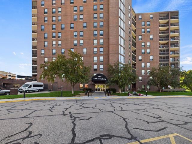 6615 Lake Shore Drive S Unit 607 Richfield MN 55423 - MLS# 7153881