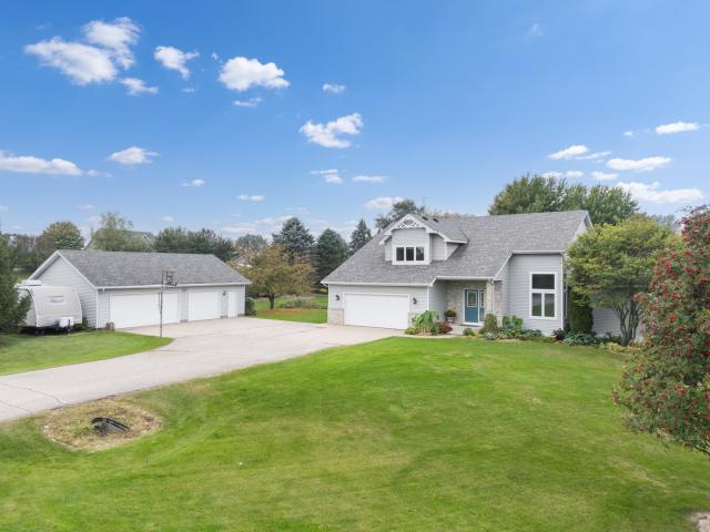 8585 Halloran Lane NW Rochester MN 55901 - MLS# 7153925