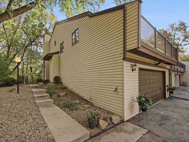 289 River Woods Lane Burnsville MN 55337 - MLS# 7154232