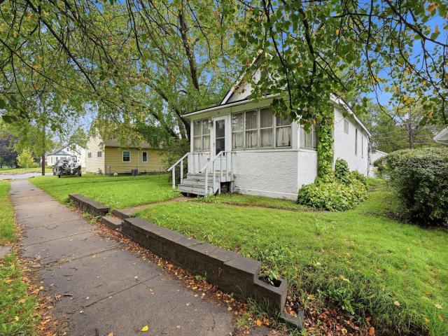 111 14th Avenue S South Saint Paul MN 55075 - MLS# 7154382