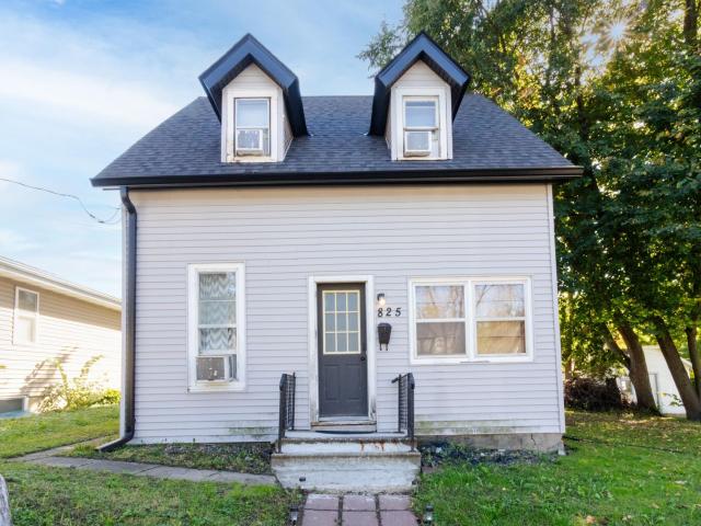 825 W Clark Street Albert Lea MN 56007 - MLS# 7155173