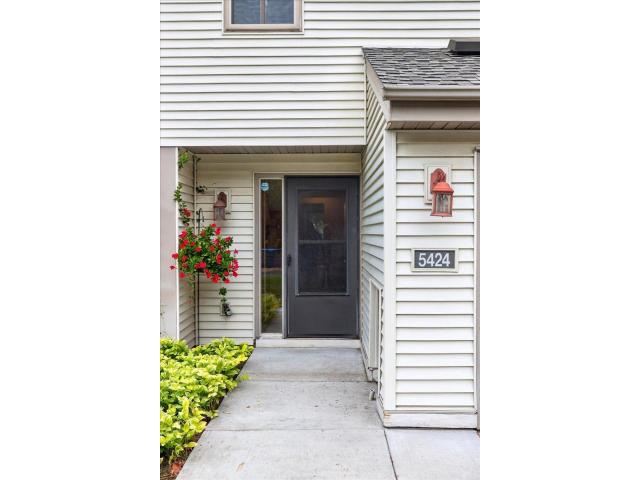 5424 Sanibel Drive Minnetonka MN 55343 - MLS# 7155308