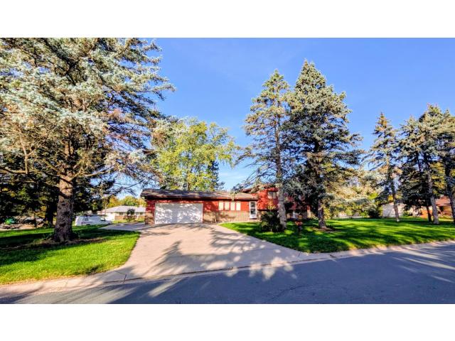 7901 Douglas Drive N Brooklyn Park MN 55443 - MLS# 7155915