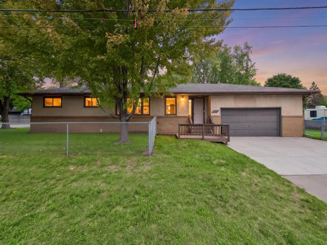 2267 Mohawk Road E North Saint Paul MN 55109 - MLS# 7156001