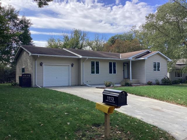 1113 Shore Acres Drive Albert Lea MN 56007 - MLS# 7156874