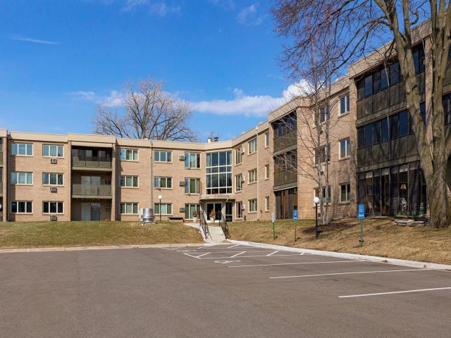 4350 Brookside Court Unit 206 Edina MN 55436 - MLS# 7157611