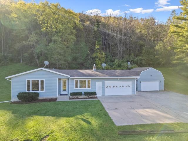 25434 County Road 9 Winona MN 55987 - MLS# 7158017