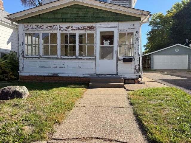 915 4th Street S Stillwater MN 55082 - MLS# 7158156