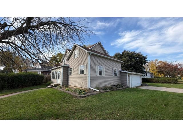 311 Center Avenue S Eyota MN 55934 - MLS# 7158828