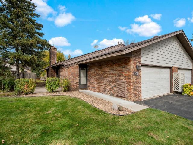 1070 Zanzibar Lane N Plymouth MN 55447 - MLS# 7159094