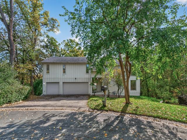 8725 Walton Oaks Drive Bloomington MN 55438 - MLS# 7159150