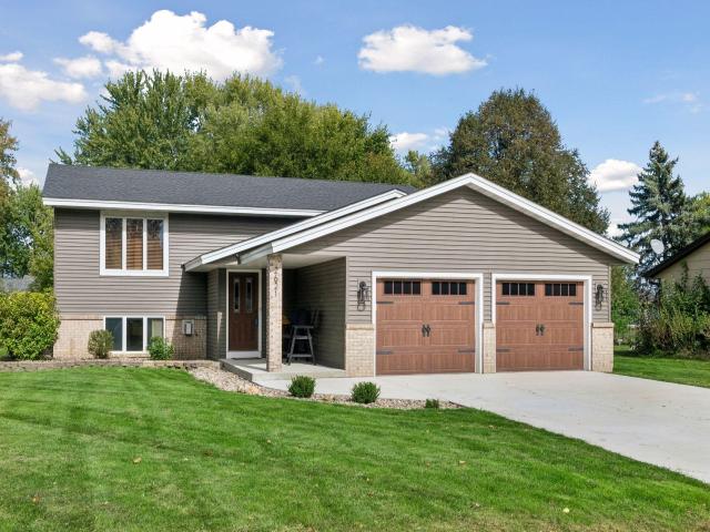2621 Emerald Lane Shakopee MN 55379 - MLS# 7159404