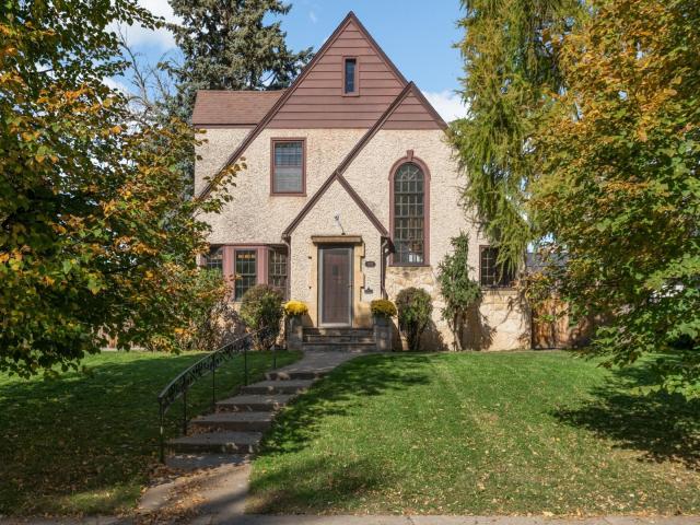 1787 Hillcrest Avenue Saint Paul MN 55116 - MLS# 7159583