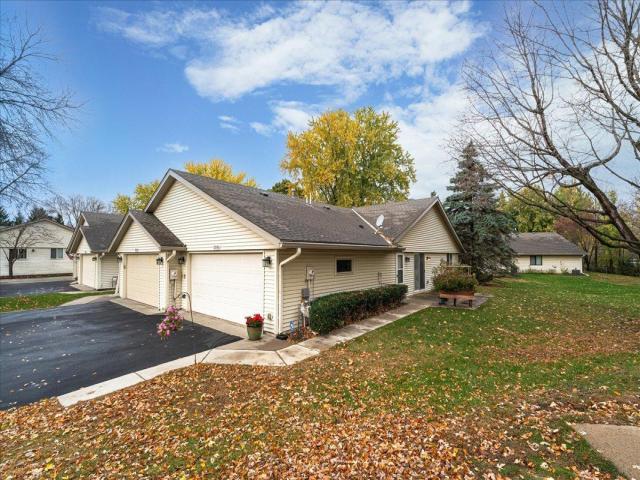 20300 Hunter Court Lakeville MN 55044 - MLS# 7159675