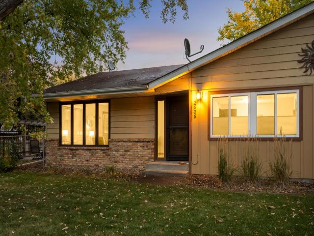 2606 Jackson Street Saint Paul MN 55117 - MLS# 7159689