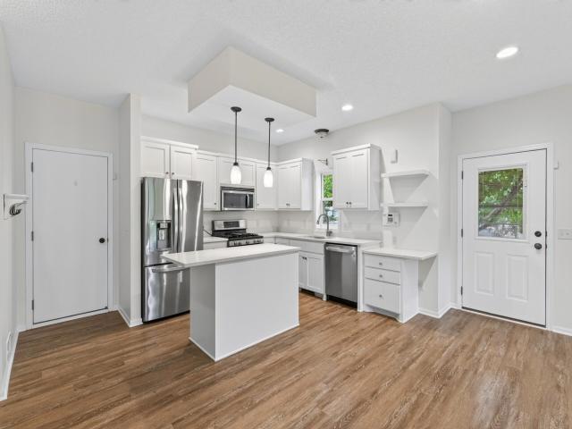 1548 Legacy Parkway E Maplewood MN 55109 - MLS# 7159721