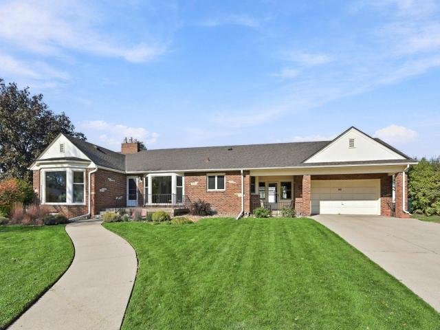 823 Cottage Avenue W Saint Paul MN 55117 - MLS# 7160162