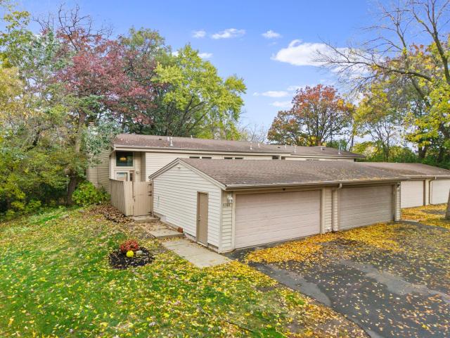 6384 Aspenwood Plaza Woodbury MN 55125 - MLS# 7160209