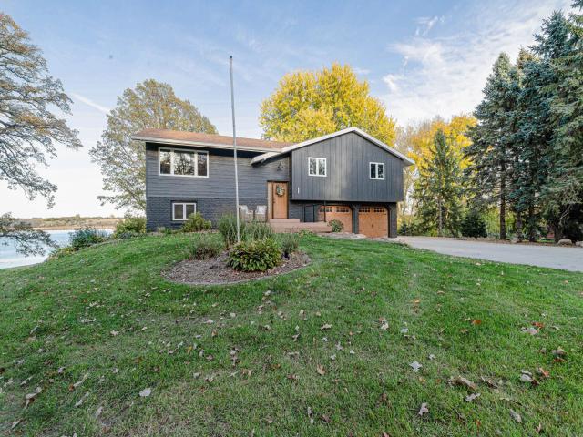 2400 Auburn Drive Victoria MN 55386 - MLS# 7160573