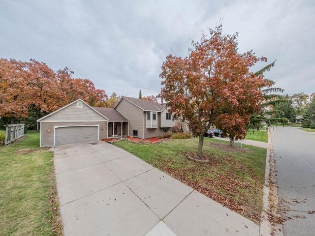 1568 Lakewood Drive N Saint Paul MN 55119 - MLS# 7160591