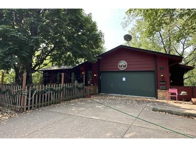 2301 Crestview Avenue Golden Valley MN 55422 - MLS# 7160965
