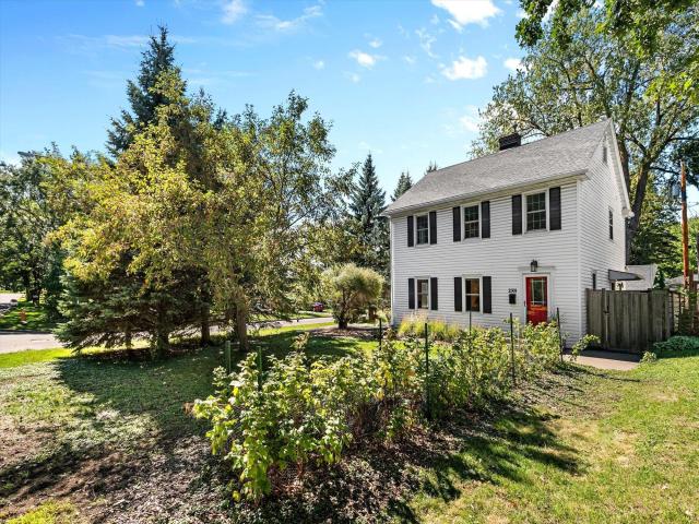 2301 Xerxes Avenue N Golden Valley MN 55422 - MLS# 7161231