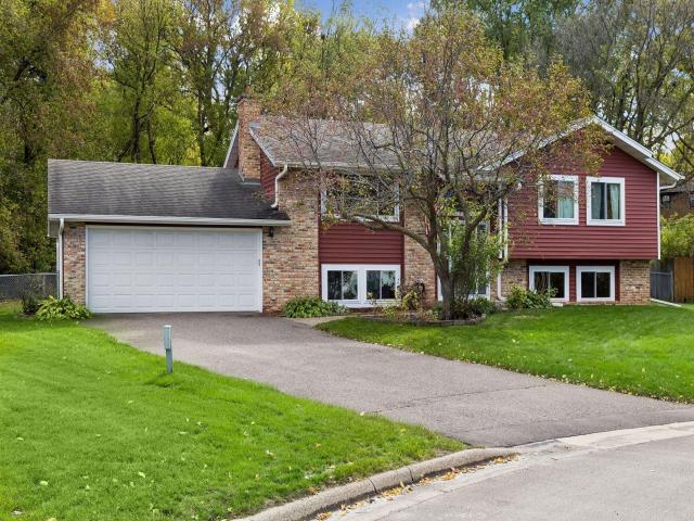 12313 Michelle Circle Burnsville MN 55337 - MLS# 7161298