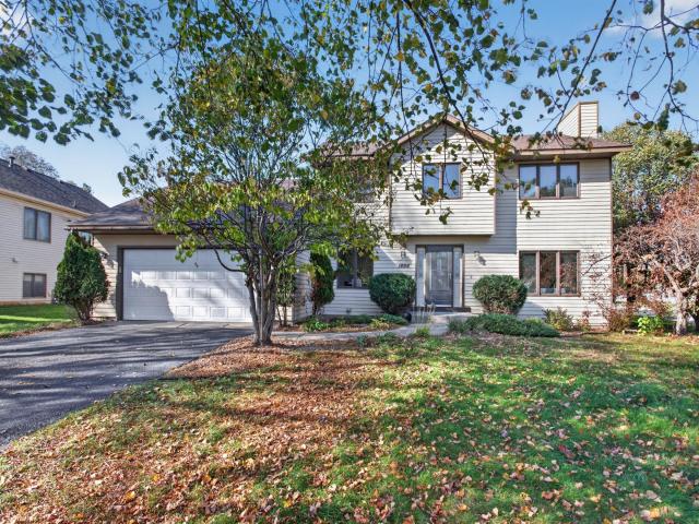 1896 Catalina Drive Woodbury MN 55125 - MLS# 7161439