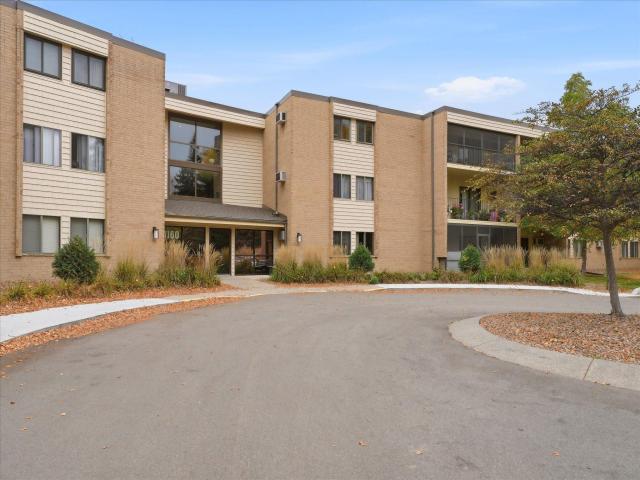 11160 Anderson Lakes Parkway Unit 101 Eden Prairie MN 55344 - MLS# 7161453