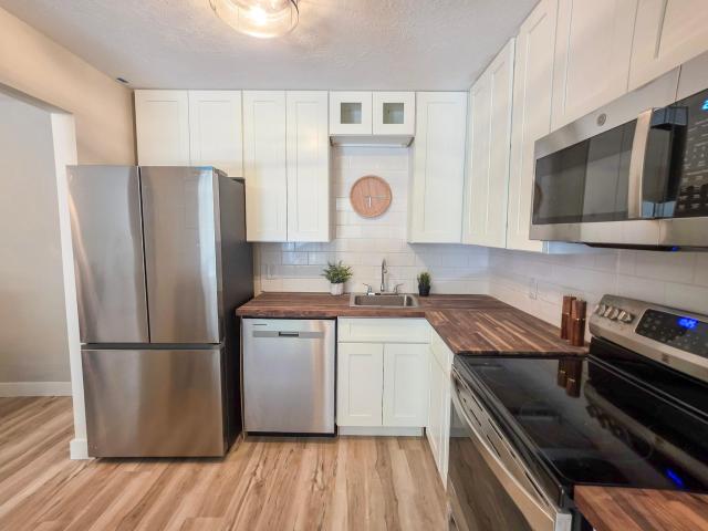 5627 Green Circle Drive Unit 121 Minnetonka MN 55343 - MLS# 7161695