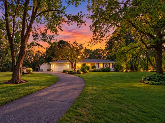 22015 Pillsbury Avenue Lakeville MN 55044 - MLS# 7161901