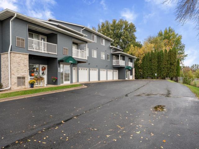1991 29th Place NW Unit 207 Rochester MN 55901 - MLS# 7162607