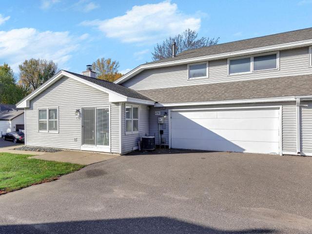 6750 Gretchen Court N Oakdale MN 55128 - MLS# 7162862