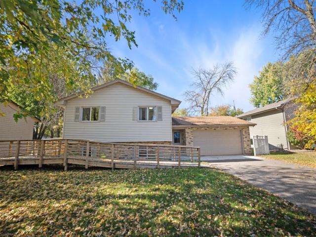 6517 Edgewood Avenue N Brooklyn Park MN 55428 - MLS# 7162922